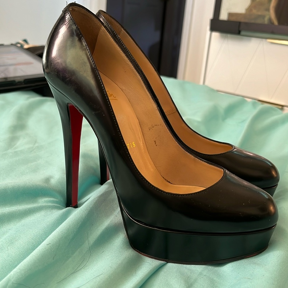 Christian Louboutin leather platform pump